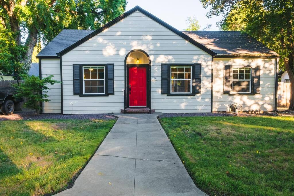 Lovely House Near Downtown, Home Away From Home! Chico Exteriör bild