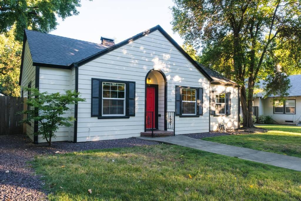 Lovely House Near Downtown, Home Away From Home! Chico Exteriör bild
